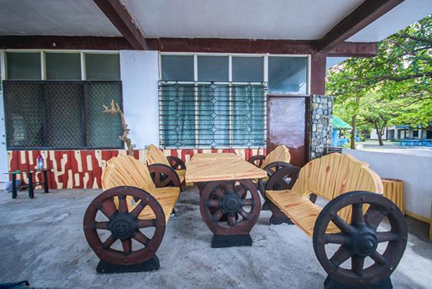 Rama International Beach Resort Botolan Extérieur photo