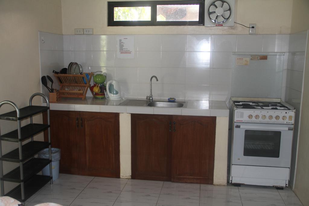 Rama International Beach Resort Botolan Chambre photo