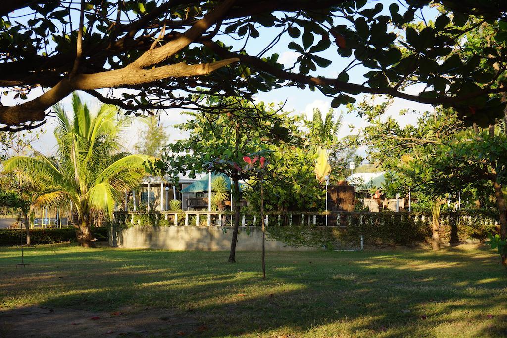 Rama International Beach Resort Botolan Extérieur photo